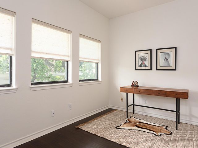 1404 Norwalk LN 212, Austin, TX 78703