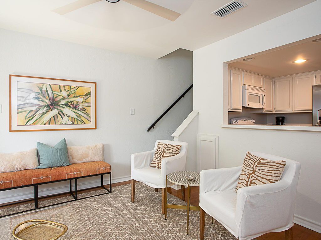 1404 Norwalk LN 212, Austin, TX 78703