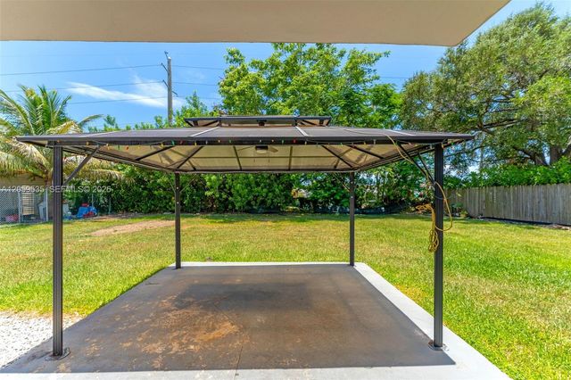 15543 SW 107th Ct, Miami, FL 33157