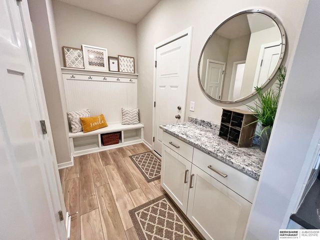 6610 S 200th Avenue, Omaha, NE 68135