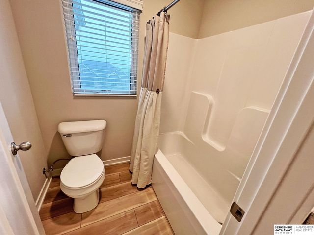 6610 S 200th Avenue, Omaha, NE 68135