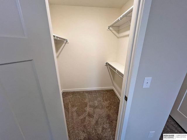 6610 S 200th Avenue, Omaha, NE 68135