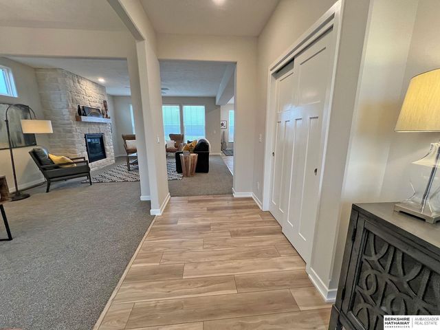 6610 S 200th Avenue, Omaha, NE 68135