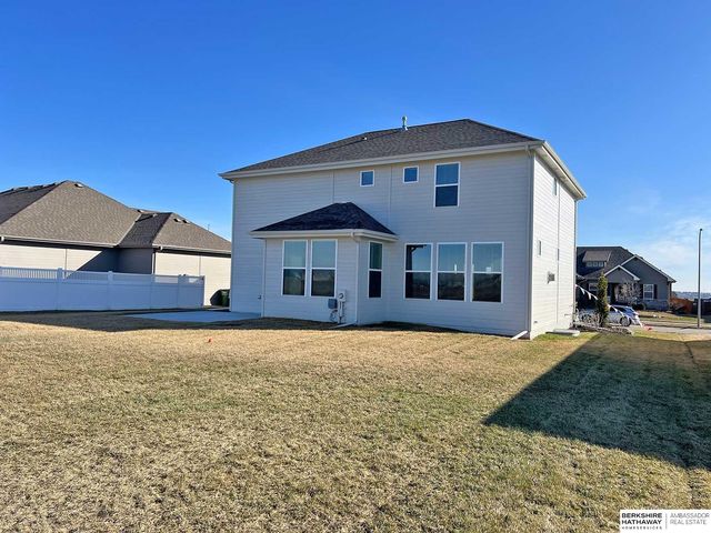 6610 S 200th Avenue, Omaha, NE 68135
