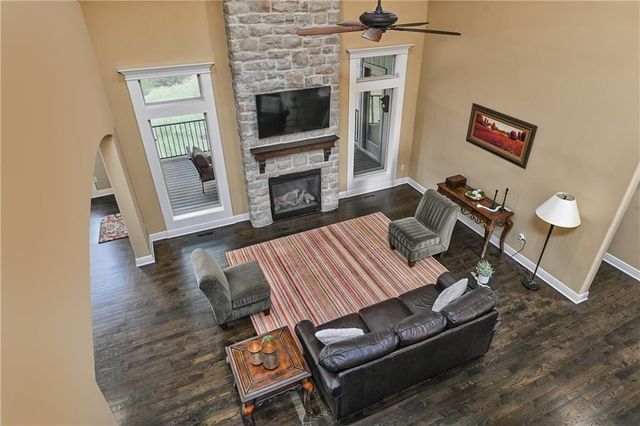 15721 Ballentine Street, Overland Park, KS 66221