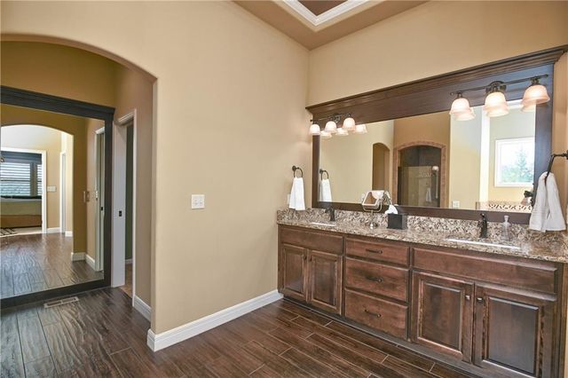 15721 Ballentine Street, Overland Park, KS 66221