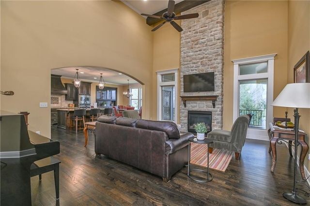 15721 Ballentine Street, Overland Park, KS 66221