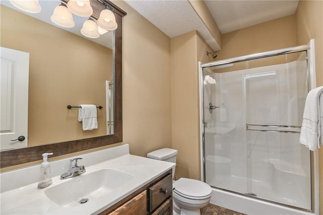 15721 Ballentine Street, Overland Park, KS 66221