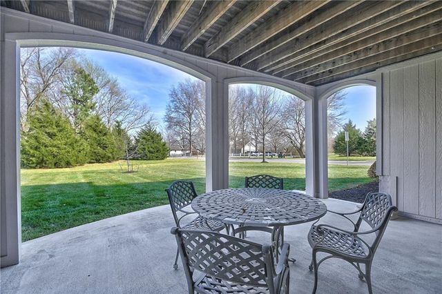 15721 Ballentine Street, Overland Park, KS 66221