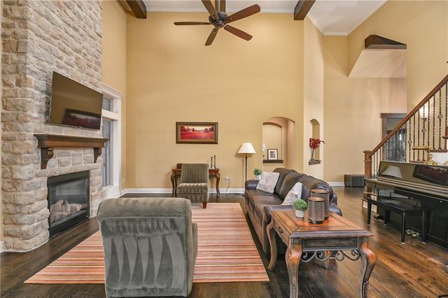 15721 Ballentine Street, Overland Park, KS 66221