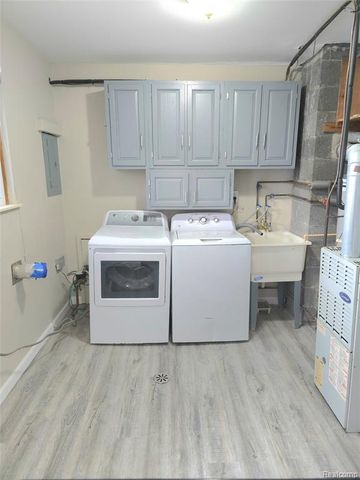 25815 Firwood Avenue, Warren, MI 48089