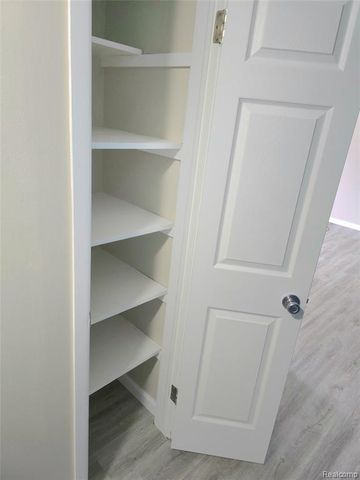 25815 Firwood Avenue, Warren, MI 48089