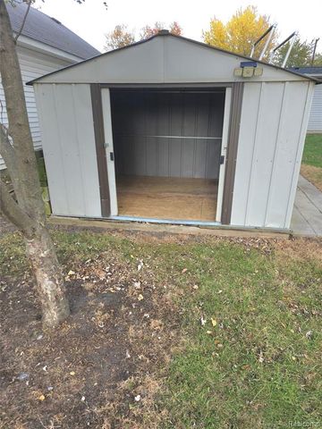 25815 Firwood Avenue, Warren, MI 48089