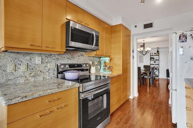 1201 S Ocean Drive 310N, Hollywood, FL 33019