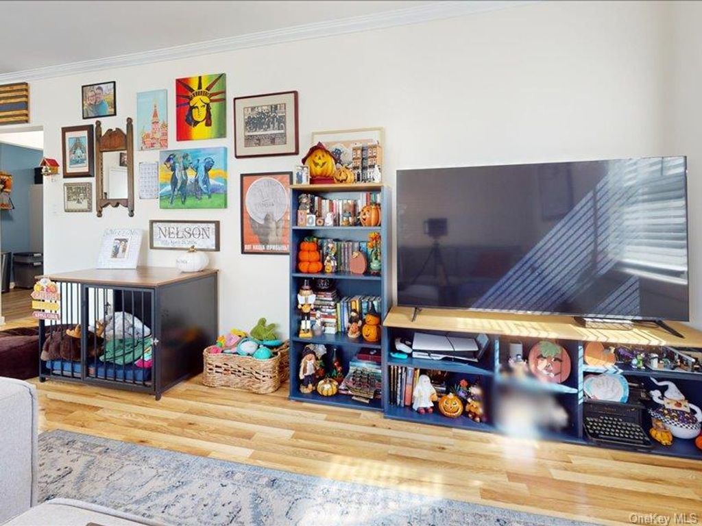 251-29 71st Avenue 112B, Bellerose, NY 11426 — photo 3