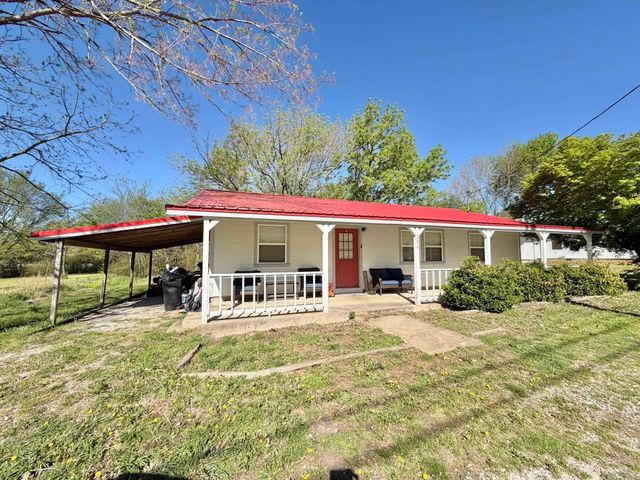 206 N Vine Street, Mountain View, AR 72560