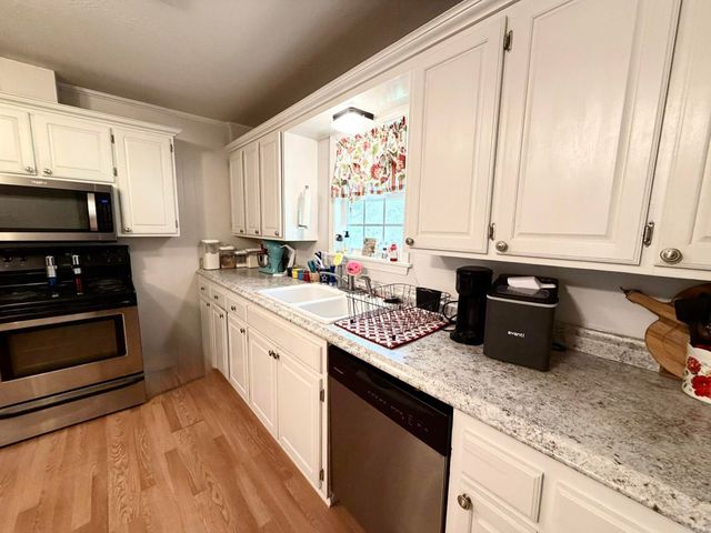 206 N Vine Street, Mountain View, AR 72560