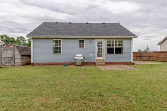 1030 Mile High Dr, Clarksville, TN 37042
