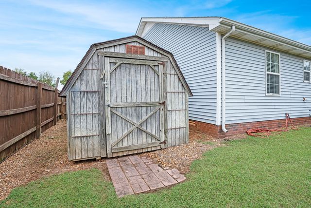 1030 Mile High Dr, Clarksville, TN 37042