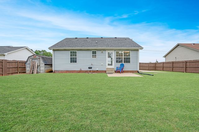 1030 Mile High Dr, Clarksville, TN 37042