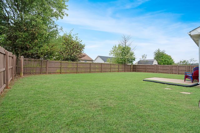 1030 Mile High Dr, Clarksville, TN 37042