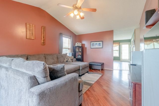 1030 Mile High Dr, Clarksville, TN 37042