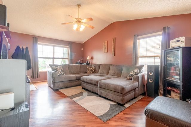 1030 Mile High Dr, Clarksville, TN 37042