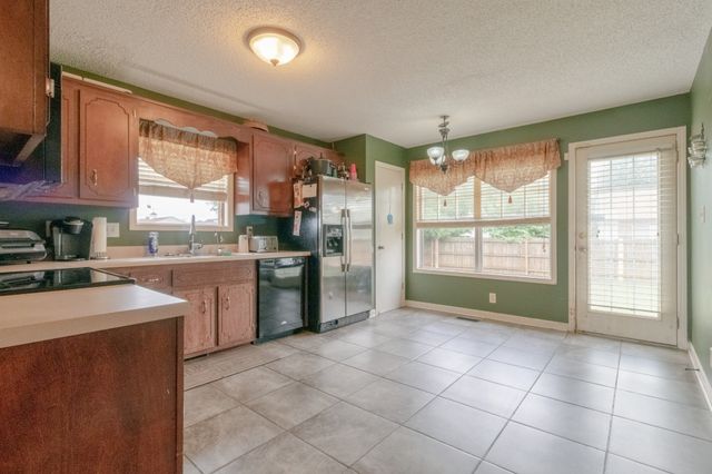 1030 Mile High Dr, Clarksville, TN 37042