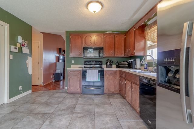1030 Mile High Dr, Clarksville, TN 37042