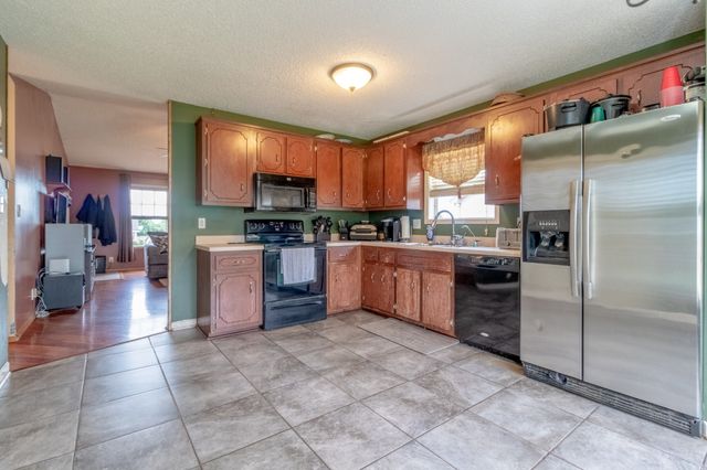 1030 Mile High Dr, Clarksville, TN 37042