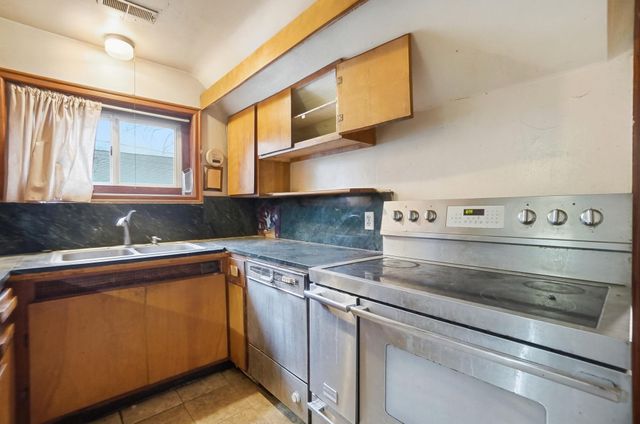 1089 Wellington Boulevard, Columbus, OH 43219