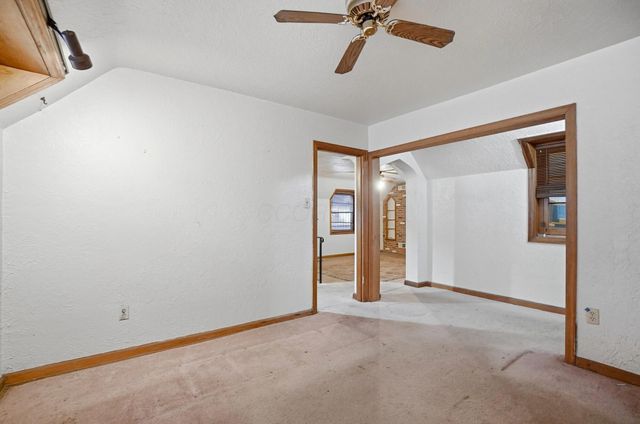 1089 Wellington Boulevard, Columbus, OH 43219