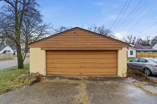 1089 Wellington Boulevard, Columbus, OH 43219