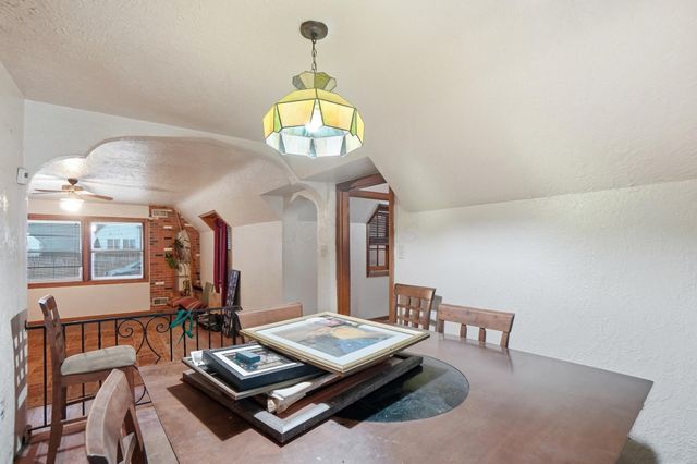 1089 Wellington Boulevard, Columbus, OH 43219