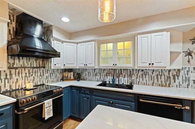 8701 64TH STREET N, Pinellas Park, FL 33782