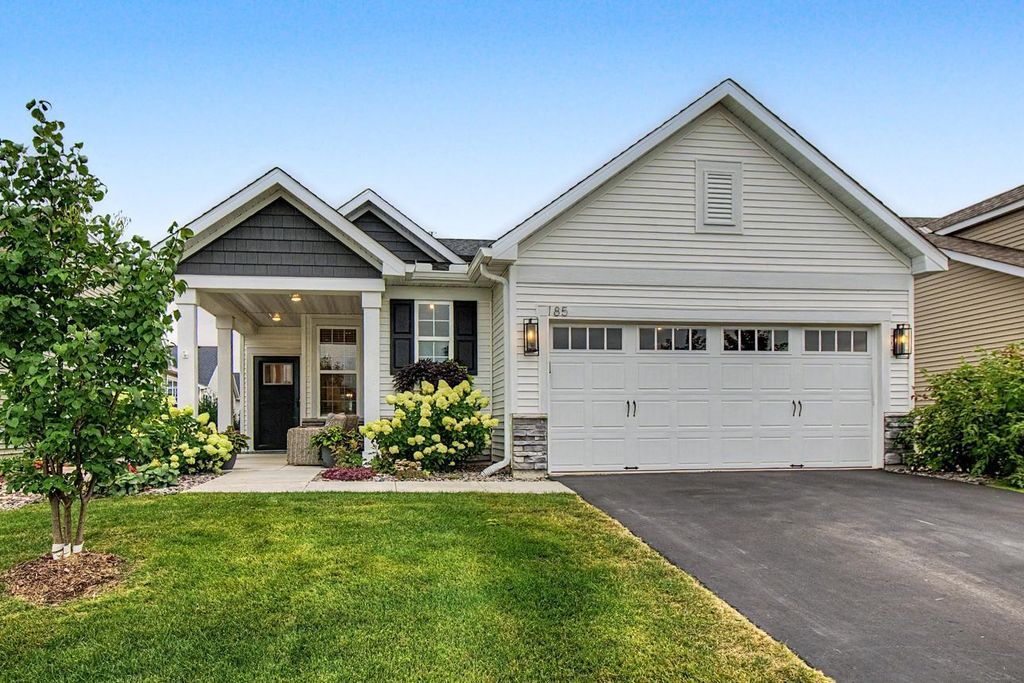 185 Liberty Heights Drive, Chaska, MN 55318 — exterior