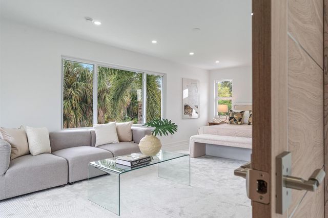 440 NW 11th Avenue, Boca Raton, FL 33486