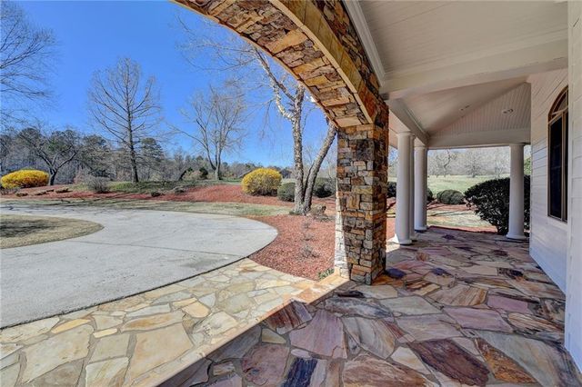 6303 Ben Parks Road, Murrayville, GA 30564