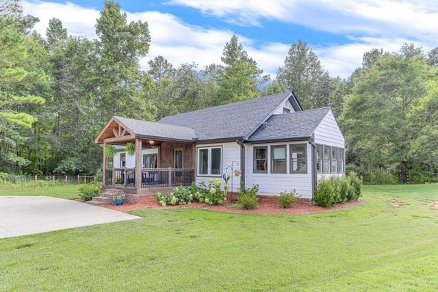6303 Ben Parks Road, Murrayville, GA 30564