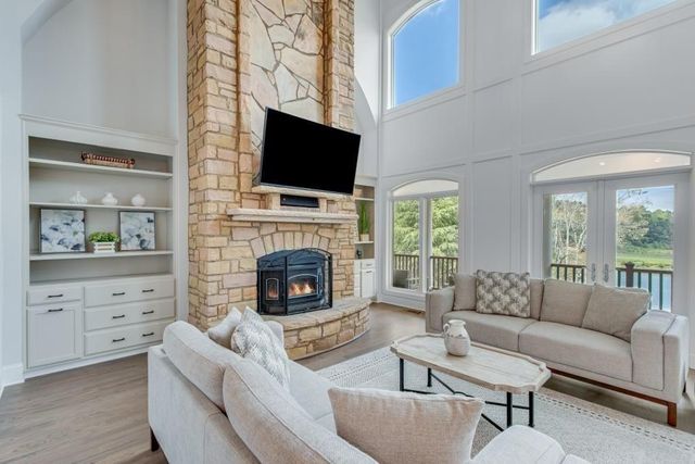 6303 Ben Parks Road, Murrayville, GA 30564
