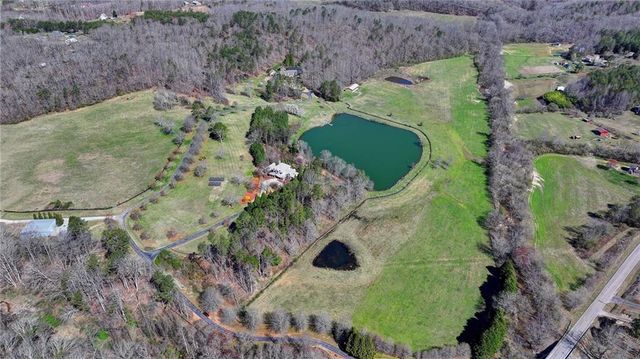 6303 Ben Parks Road, Murrayville, GA 30564