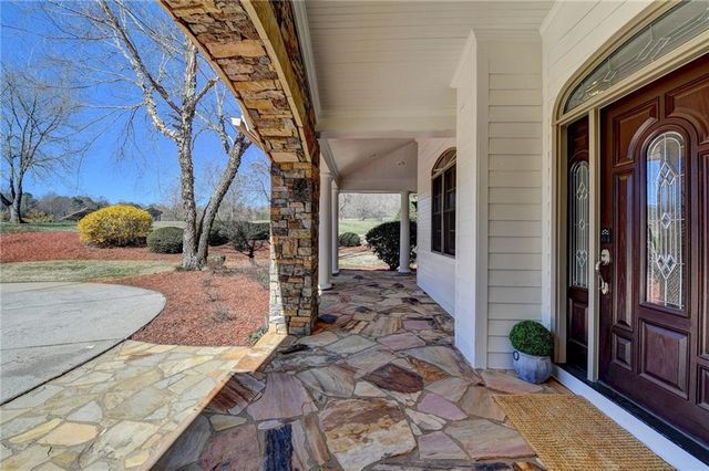 6303 Ben Parks Road, Murrayville, GA 30564