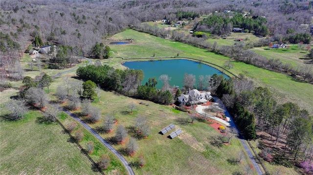 6303 Ben Parks Road, Murrayville, GA 30564