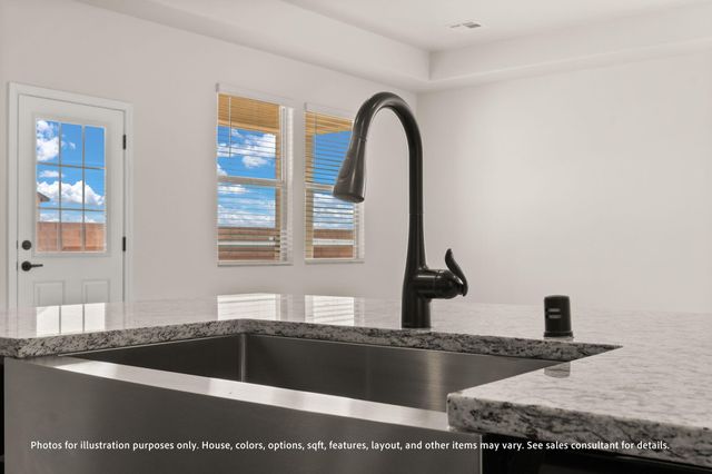 16 Calle Guaymas, Los Lunas, NM 87031