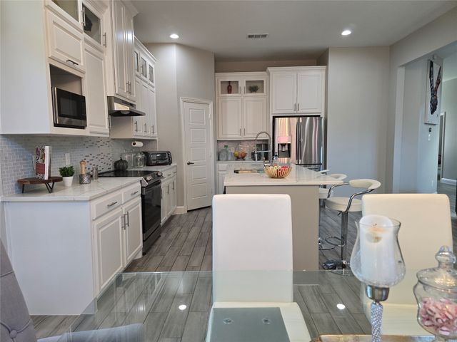 2831 Curvilinear Court, Dallas, TX 75227