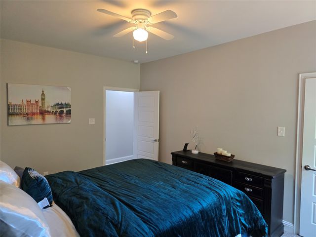 2831 Curvilinear Court, Dallas, TX 75227