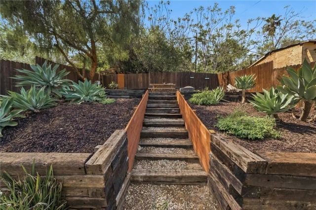 1105 N Hazard, Los Angeles, CA 90063