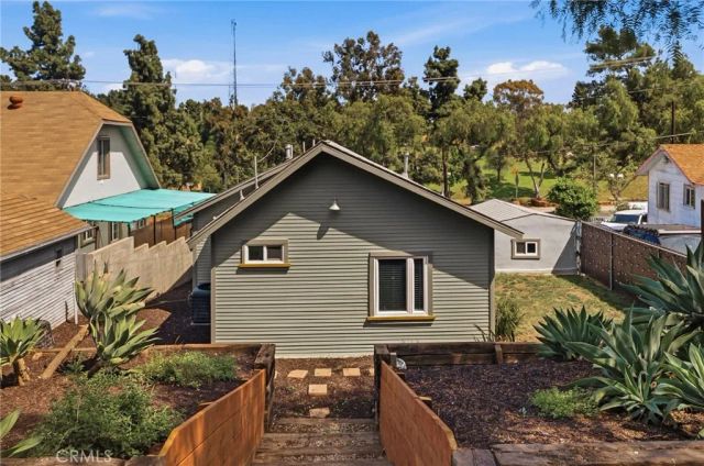 1105 N Hazard, Los Angeles, CA 90063