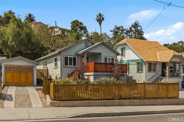 1105 N Hazard, Los Angeles, CA 90063