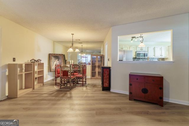 403 Mill Pond Road, Roswell, GA 30076